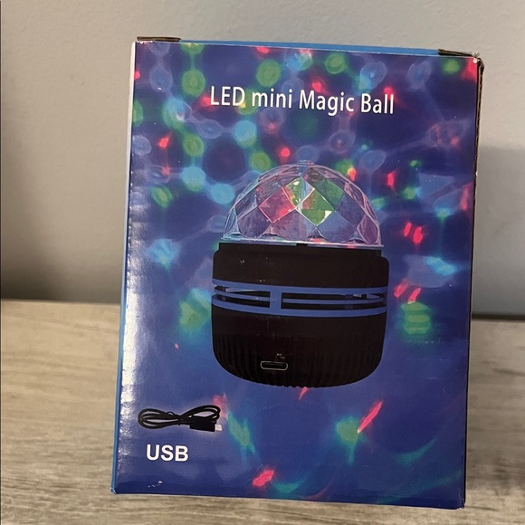 LED Mini Star Light Projector - Picture 3 of 9